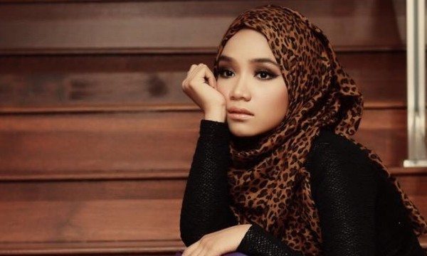 Alhamdulillah Senarai Artis Malaysia Yang Telah Berhijrah Bertudung Azhan Co