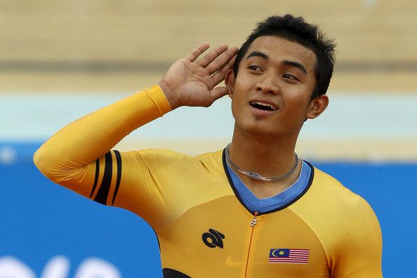 Azizulhasni awang isteri Tulɑr Gambar