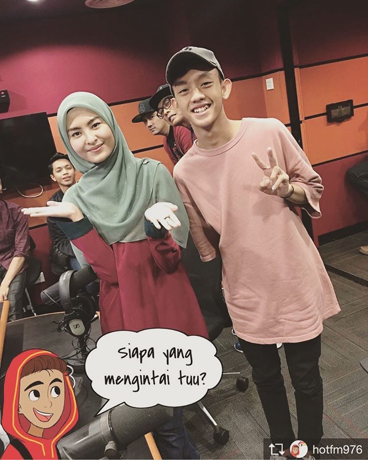 Biodata Ismail Izzani Penyanyi Lagu Sabar Azhan Co