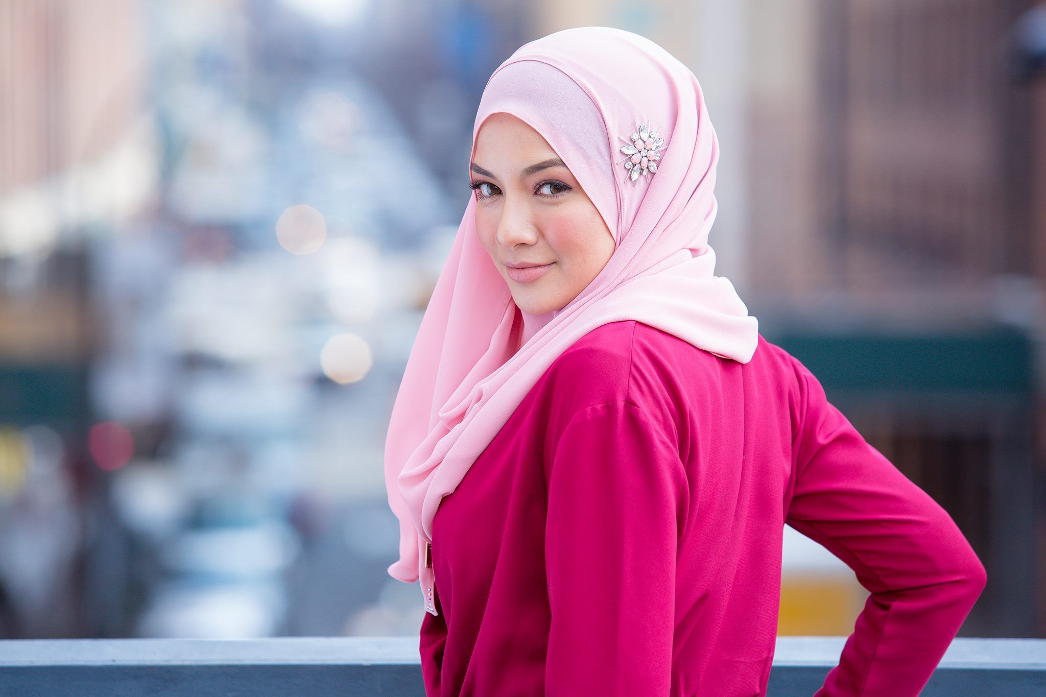 Biodata Neelofa Artis Yang Bergelar Jutawan Tudung Azhan Co