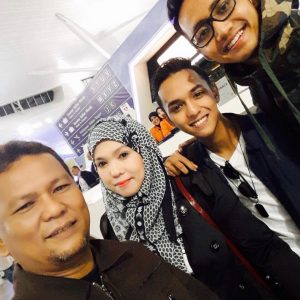 Gambar Aiman Tino Di Airport Sabah