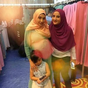 Gambar Babybump Artis Zarina Anjoulie Dan Azza Elite