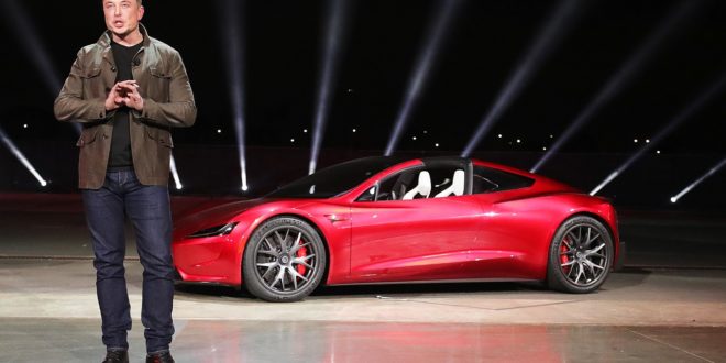 Elon Musk Dan Tesla Roadster2